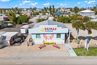 Plus de détails pour 4574 Pine Island Rd NW, Matlacha, FL - Bureau à vendre