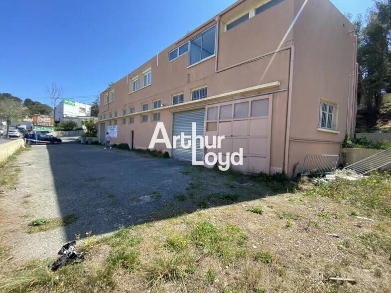 260 Avenue Du Grand Défends, Saint-Raphaël à louer - Photo de l’immeuble – Image 2 sur 8