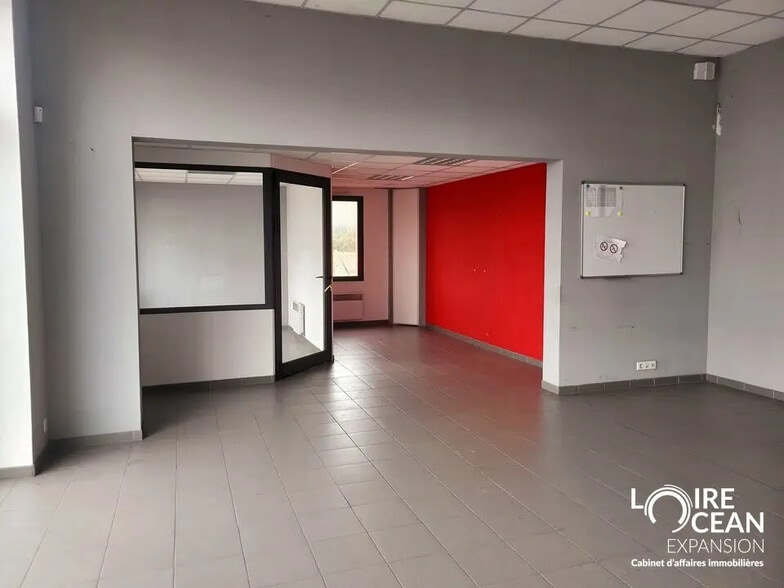 Local d'activités dans à vendre - Photo intérieure – Image 3 sur 7