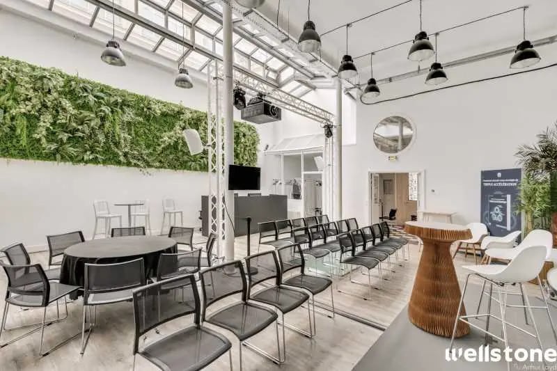 29 Rue D'Astorg, Paris à louer - Photo de l’immeuble – Image 2 sur 31