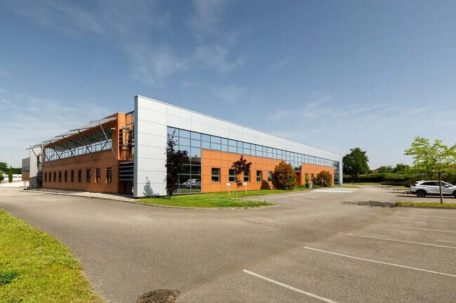 Plus de détails pour Bureau, Industriel/Logistique à louer
