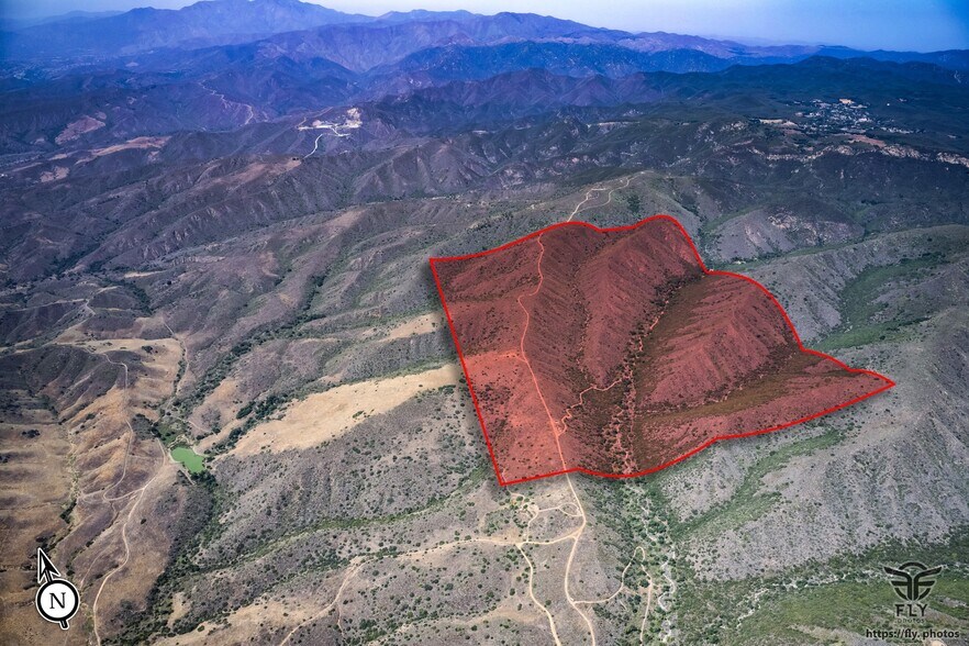 Terrain dans Lake Elsinore, CA à vendre - Photo principale – Image 1 sur 1