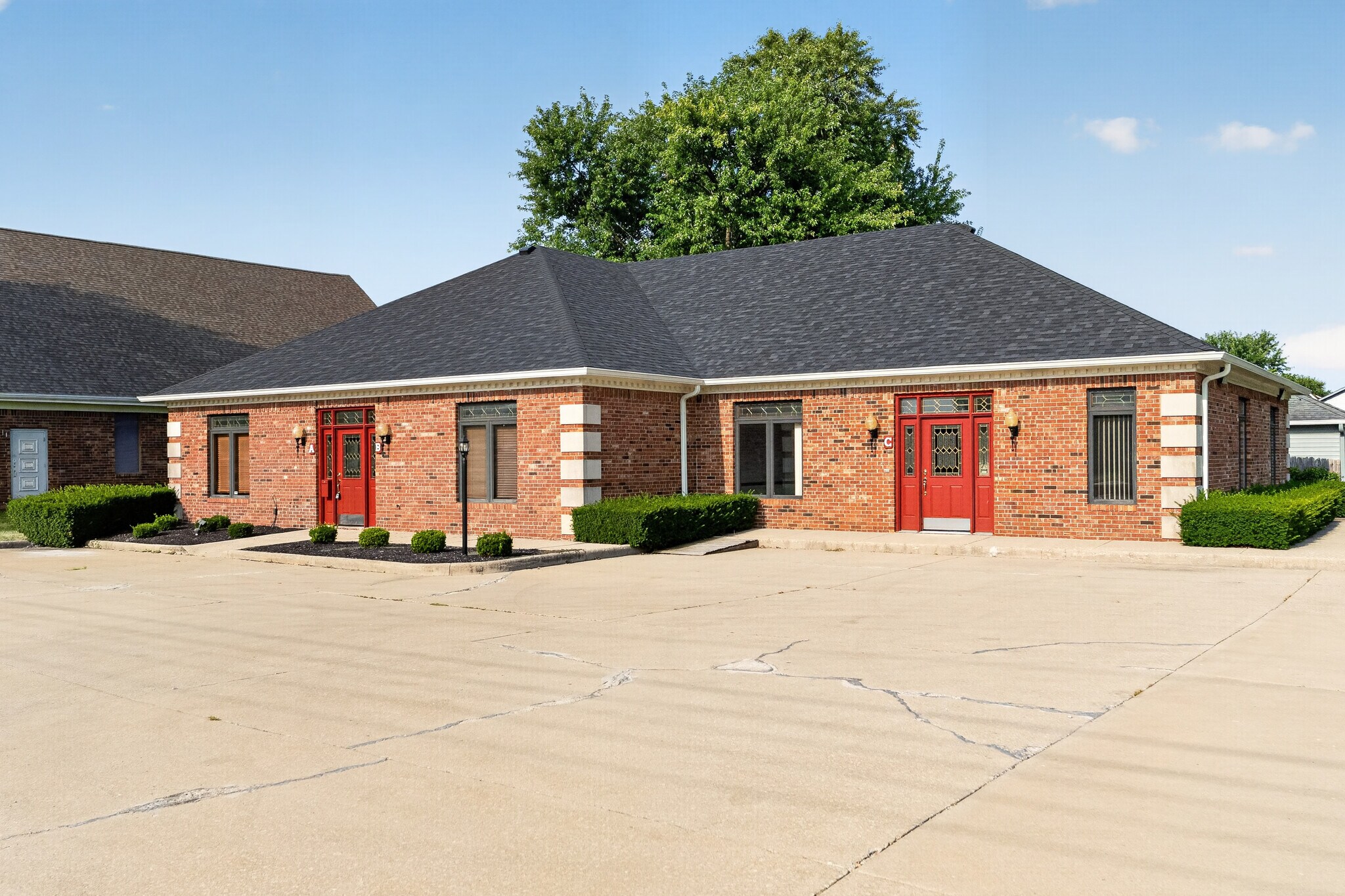 200 N Emerson Ave, Greenwood, IN à louer Photo de l’immeuble– Image 1 sur 7