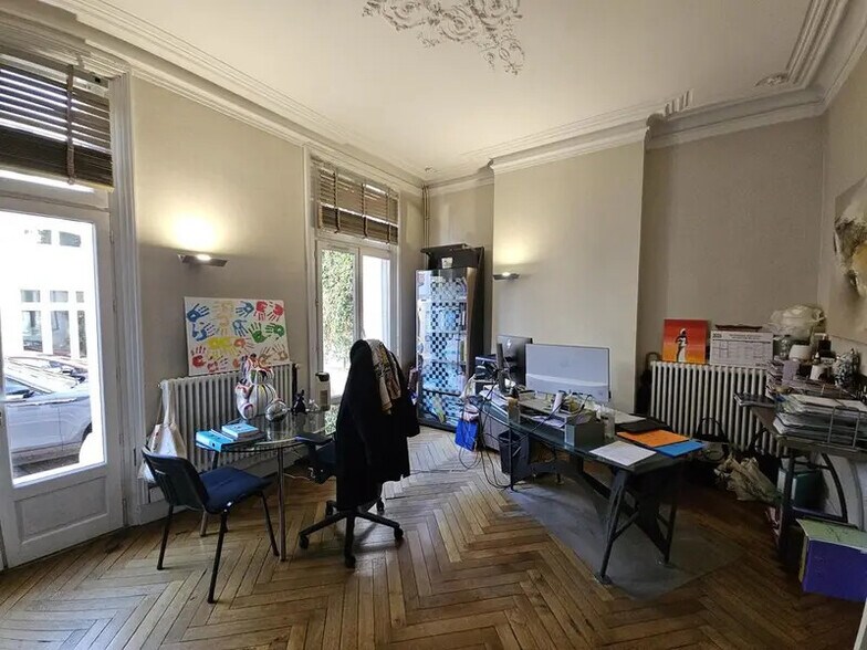 Bureau dans Tours à louer - Photo intérieure – Image 2 sur 9