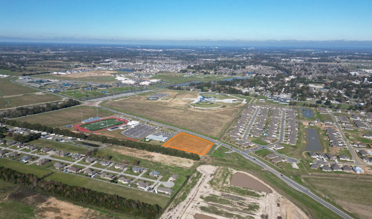 2540 Chemin Metairie Parkway, Youngsville, LA à vendre Photo principale– Image 1 sur 6