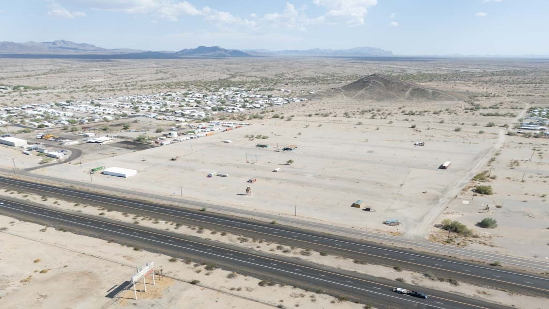 1055 W Kuehn St, Quartzsite, AZ à vendre Aérien– Image 1 sur 9