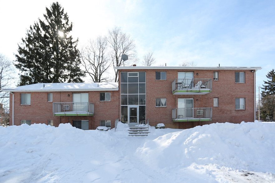 2600 Dewey Ave, Greece, NY à vendre - Photo principale – Image 3 sur 6