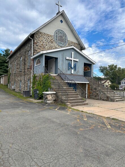 213 Homestead Ave, Maybrook, NY à vendre - Photo de l’immeuble – Image 2 sur 12