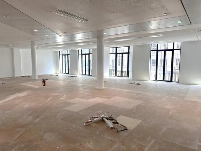 Plus de détails pour 39 Rue Washington, Paris - Bureau à louer