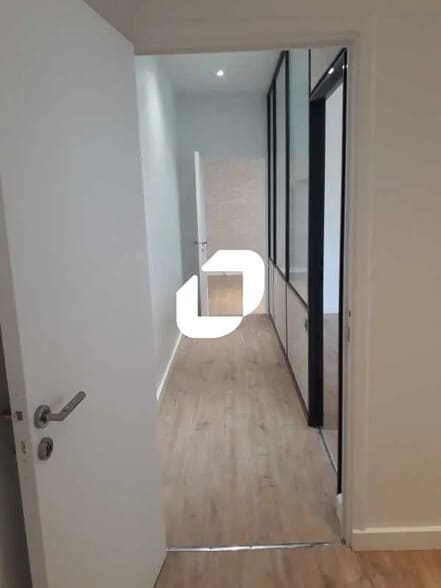 Bureau dans Versailles à vendre - Photo de l’immeuble – Image 3 sur 11