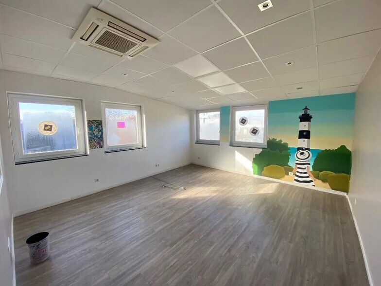 Industriel/Logistique dans Annecy à louer - Photo intérieure – Image 2 sur 3