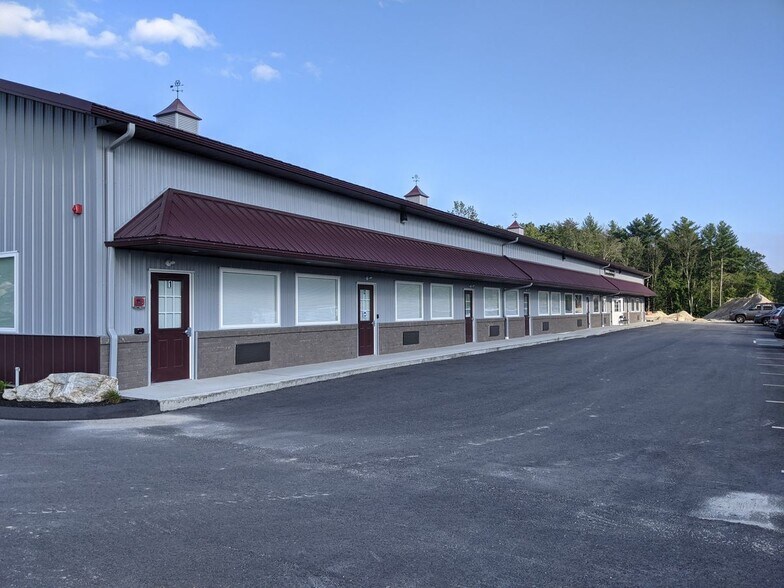 237 Londonderry Tpke, Hooksett, NH à louer - Photo de l’immeuble – Image 2 sur 4