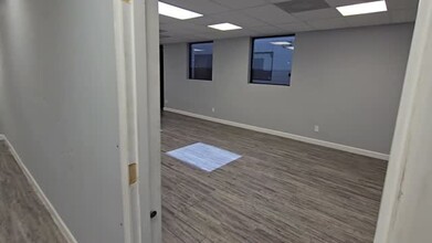 6344 E Broadway Rd, Mesa, AZ à louer - Vidéo sur l’annonce professionnelle 