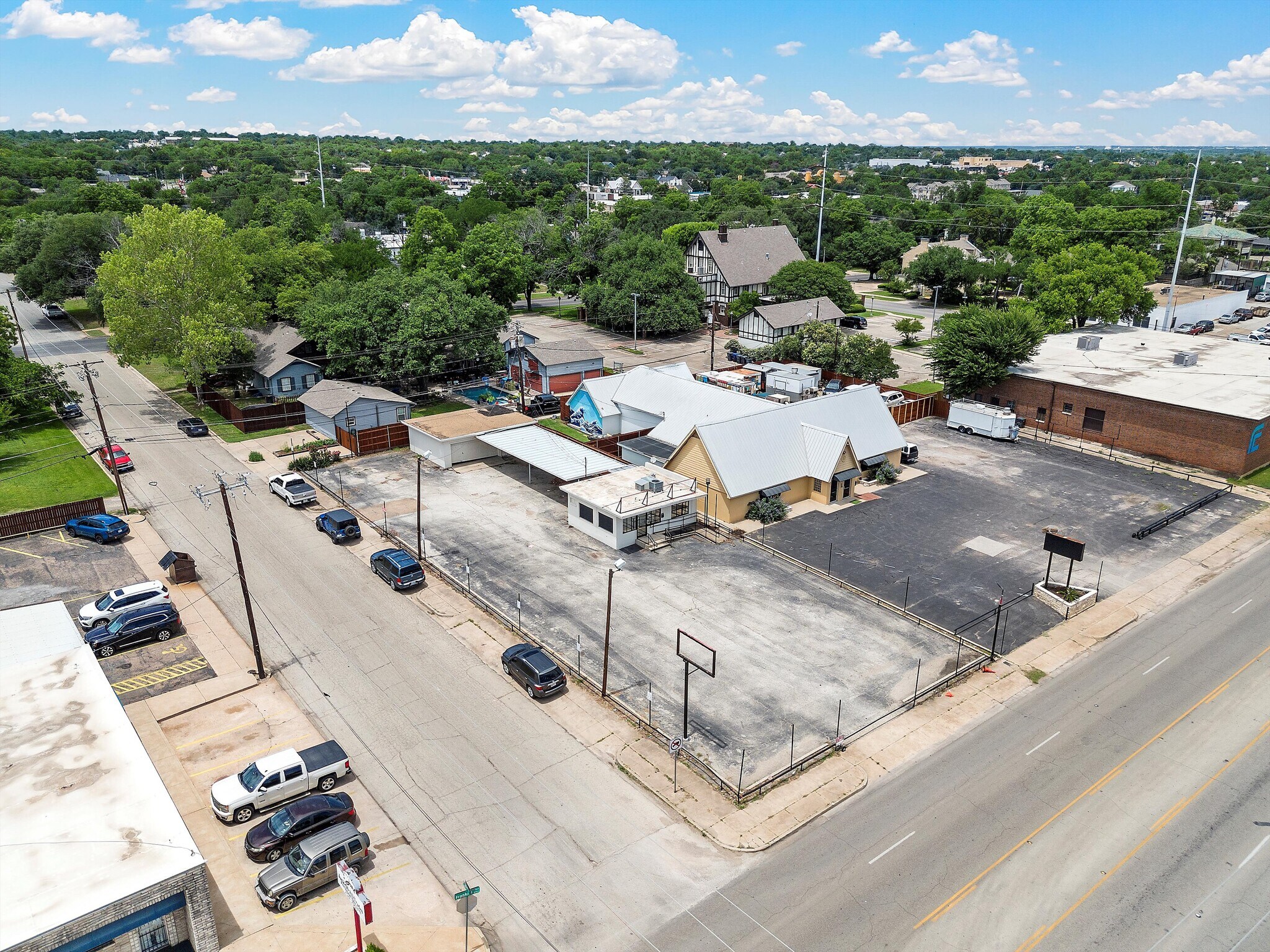 2629 Franklin Ave, Waco, TX à vendre Photo de l’immeuble– Image 1 sur 7