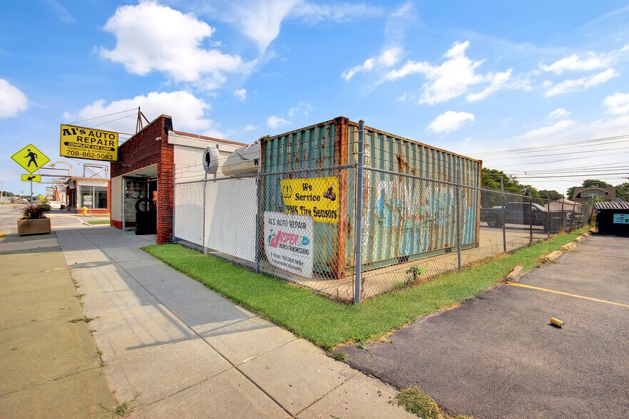 635 Burnham Ave, Calumet City, IL à vendre - Photo de l’immeuble – Image 2 sur 25