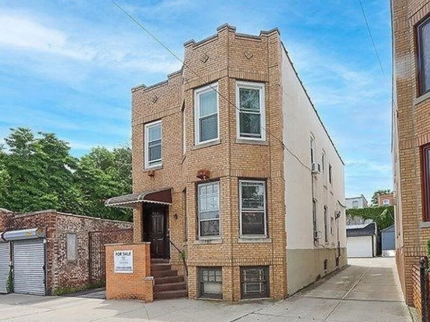 6456 Woodbine St, Ridgewood, NY à vendre Photo principale– Image 1 sur 12