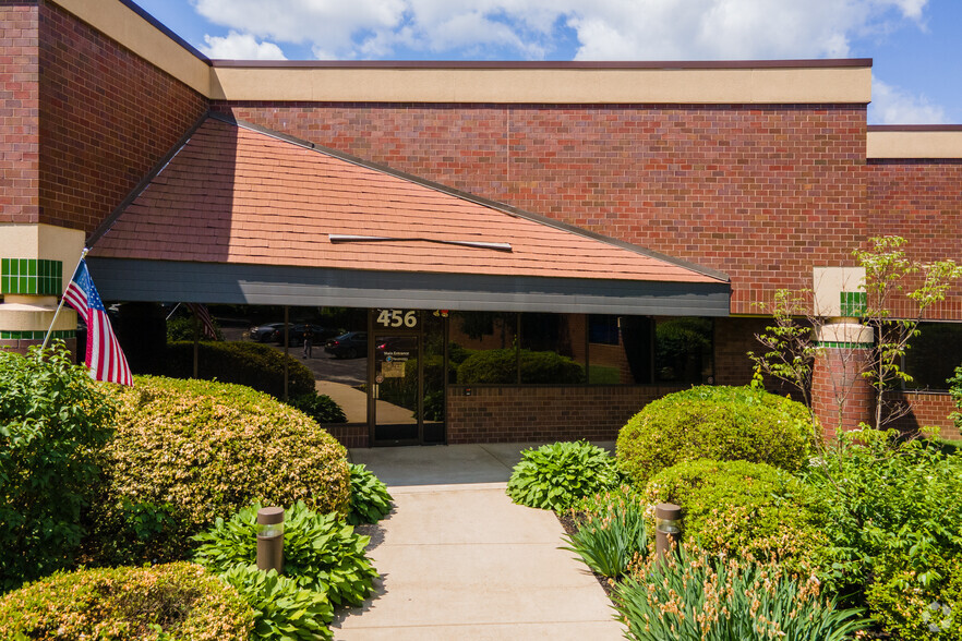 456 Creamery Way, Exton, PA à louer - Photo de l’immeuble – Image 3 sur 6