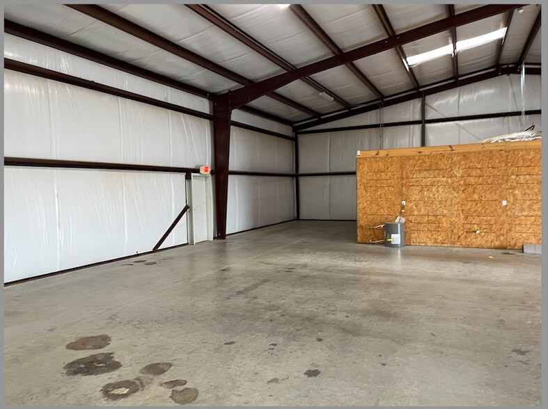 1472-1482 Champion Rd, Terrell, TX à louer - Photo de l’immeuble – Image 3 sur 11