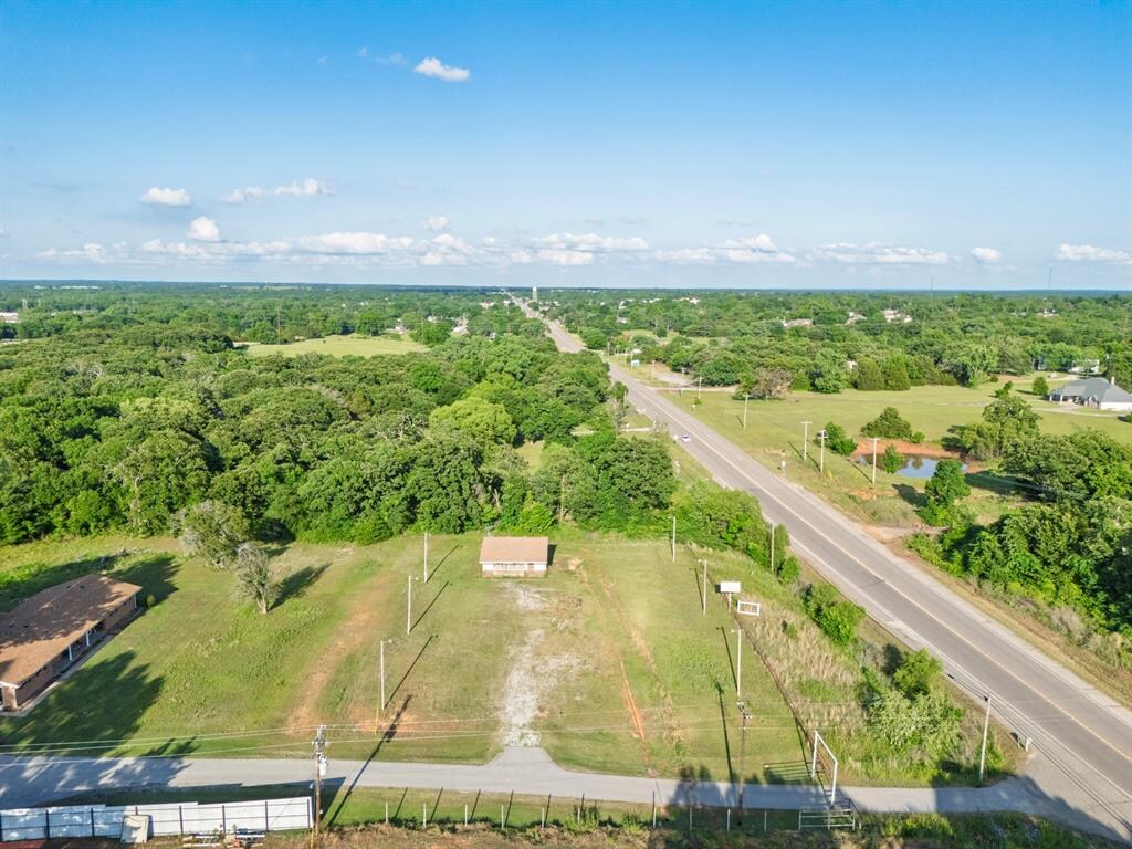 1705 W Walnut St, Tecumseh, OK à vendre Photo de l’immeuble– Image 1 sur 5