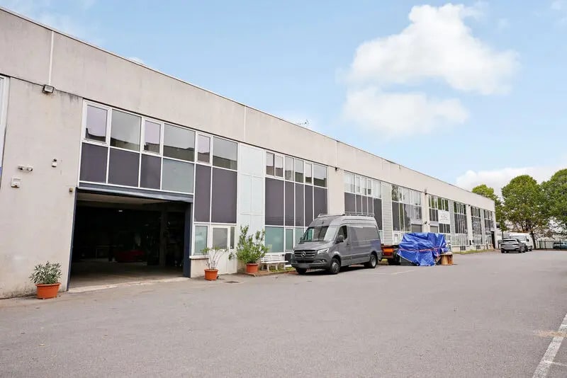 Local d'activités dans Savigny-sur-Orge à vendre Photo de l’immeuble– Image 1 sur 13