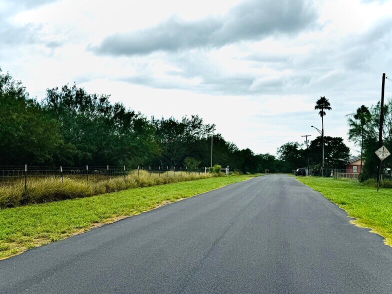 123 Fresno st, La Joya, TX à vendre - Photo de l’immeuble – Image 2 sur 29
