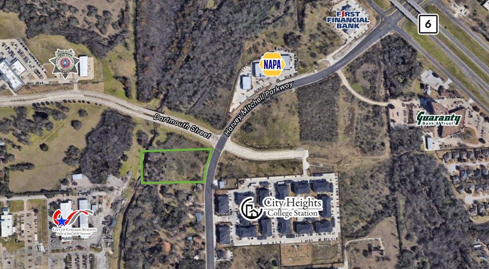 NWC of Harvey Mitchell Parkway South and Dartmouth, College Station, TX à vendre - Aérien – Image 1 sur 3