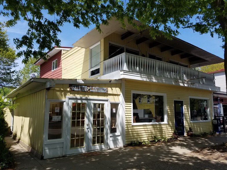 118 Hoffman St, Saugatuck, MI à louer - Photo de l’immeuble – Image 2 sur 4