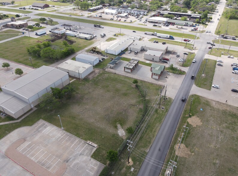 908 N Cummings Dr, Alvarado, TX à vendre - Photo de l’immeuble – Image 3 sur 3