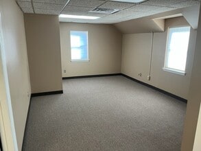 3920 Maccorkle Ave SE, Charleston, WV à louer Photo intérieure– Image 2 sur 14