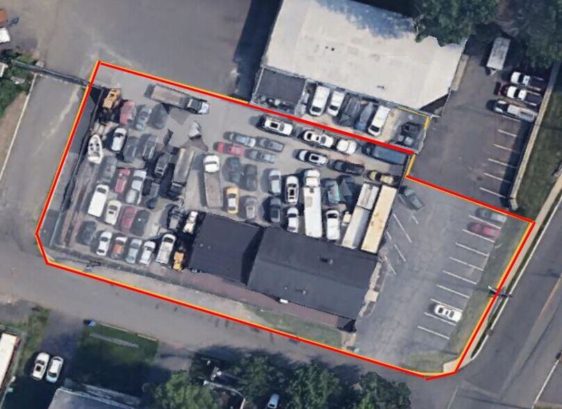 10 Liberty St, Edison, NJ à louer - Photo de l’immeuble – Image 1 sur 17