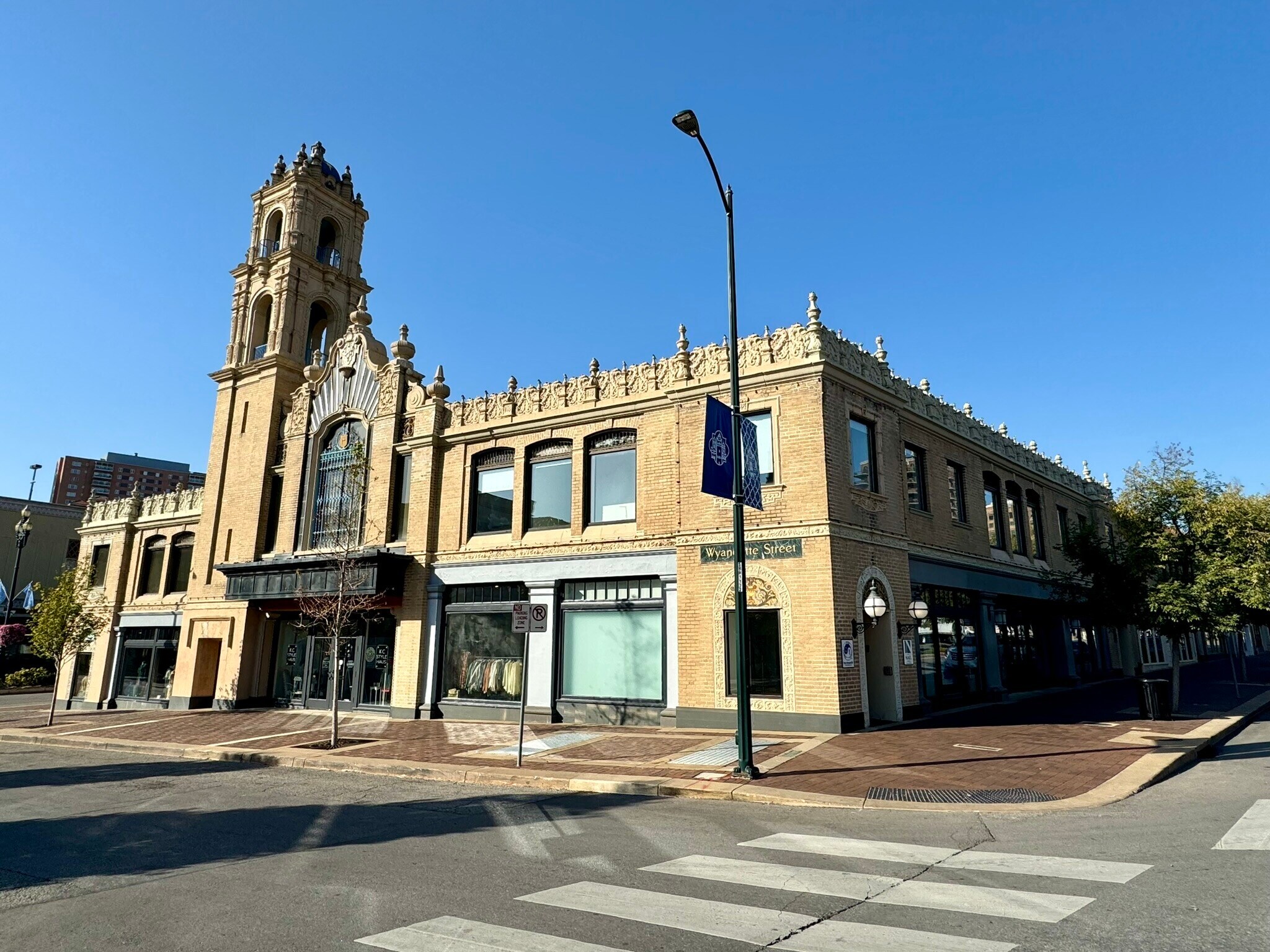 116 W 47th St, Kansas City, MO à louer Photo principale– Image 1 sur 2