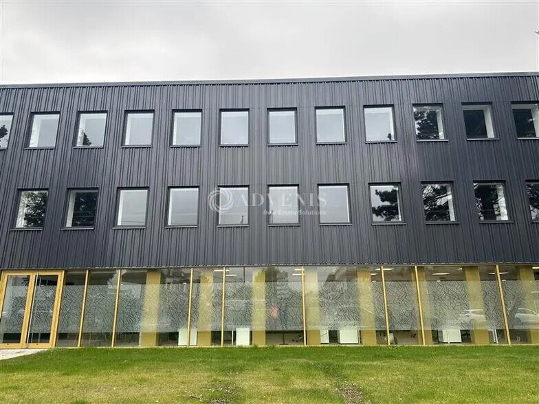 Bureau dans Wasquehal à louer - Photo de l’immeuble – Image 2 sur 9