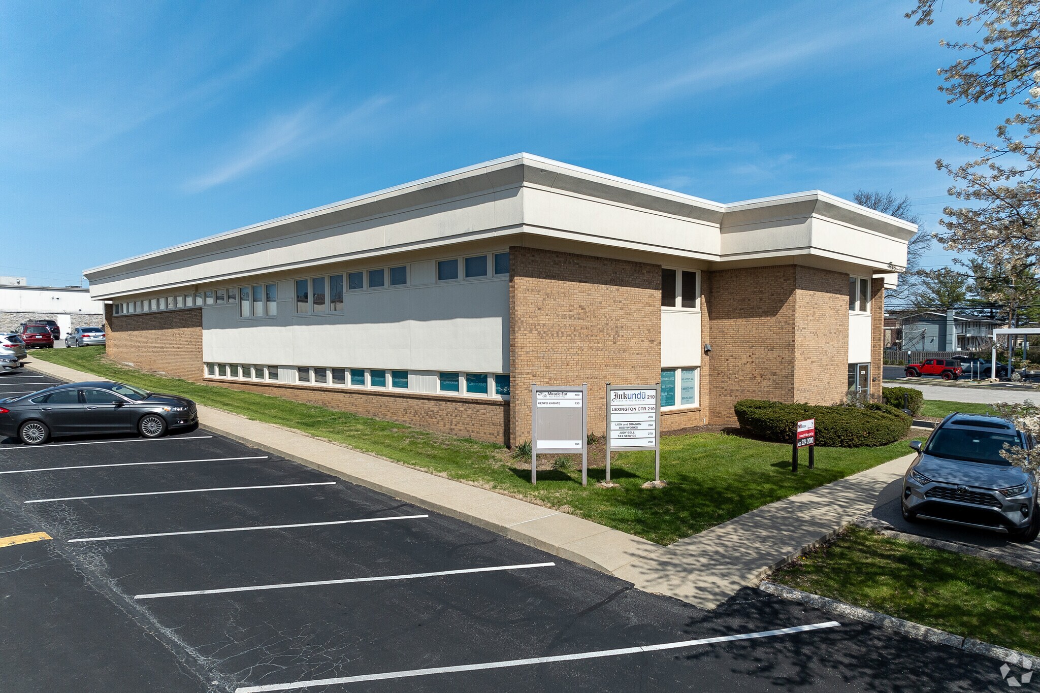 2375 Professional Heights Dr, Lexington, KY à louer Photo principale– Image 1 sur 24