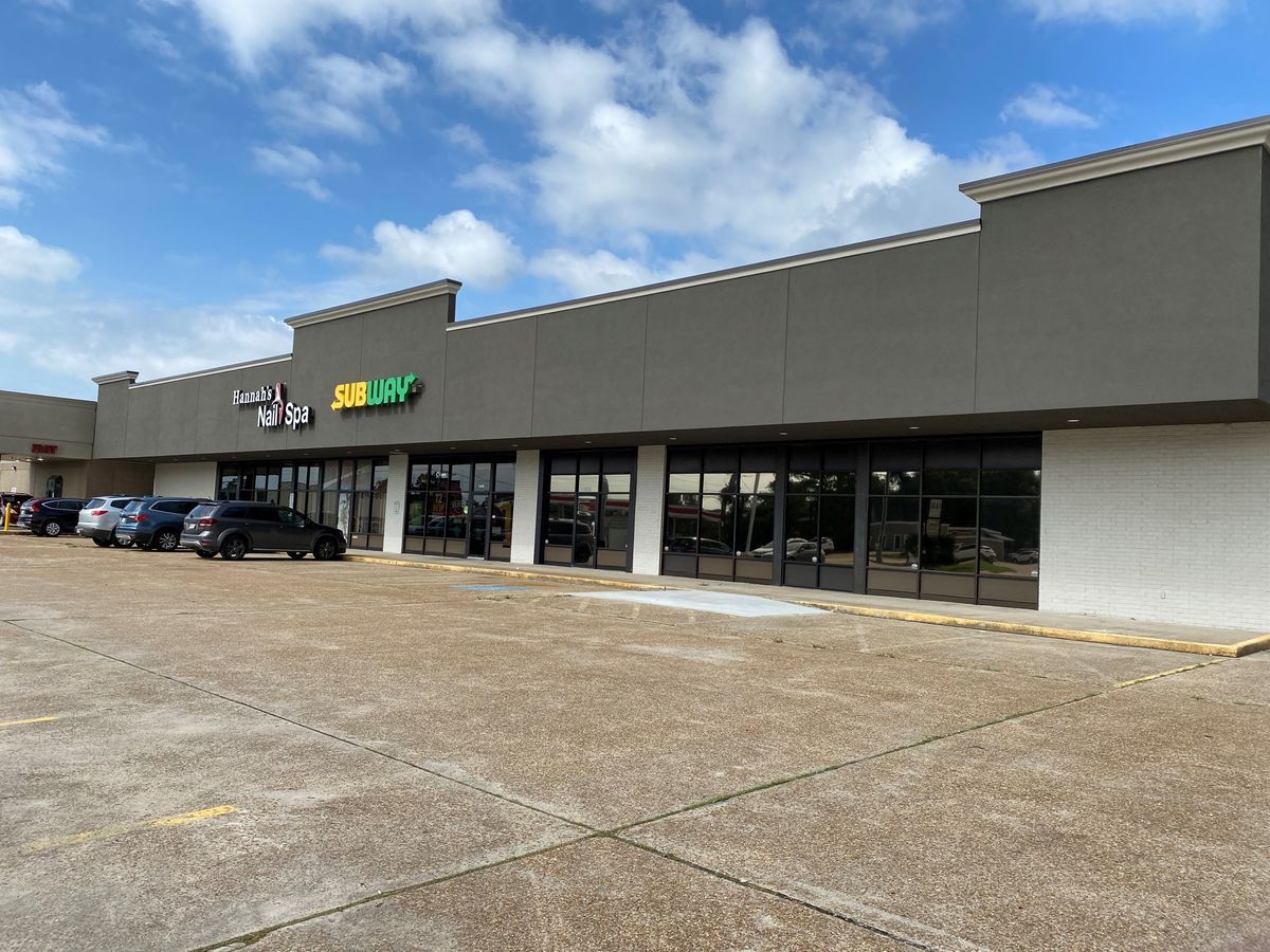 4444 Lake St, Lake Charles, LA à louer Photo de l’immeuble– Image 1 sur 8