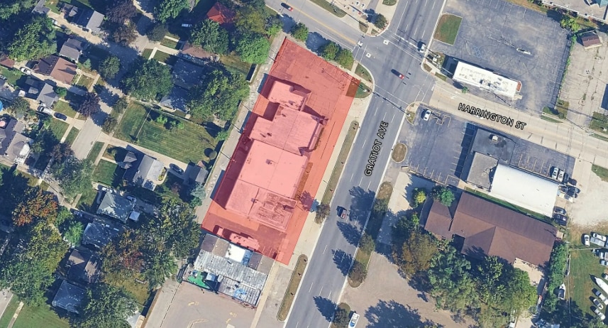 1216 S Gratiot Ave, Mount Clemens, MI à louer - Photo de l’immeuble – Image 2 sur 2