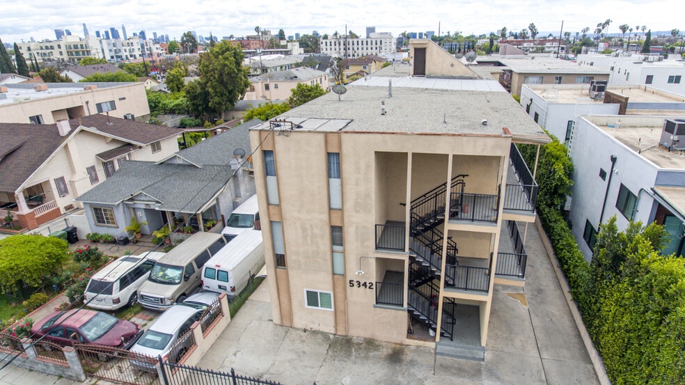 5342 Lexington Ave, Los Angeles, CA à vendre - Photo de l’immeuble – Image 2 sur 44