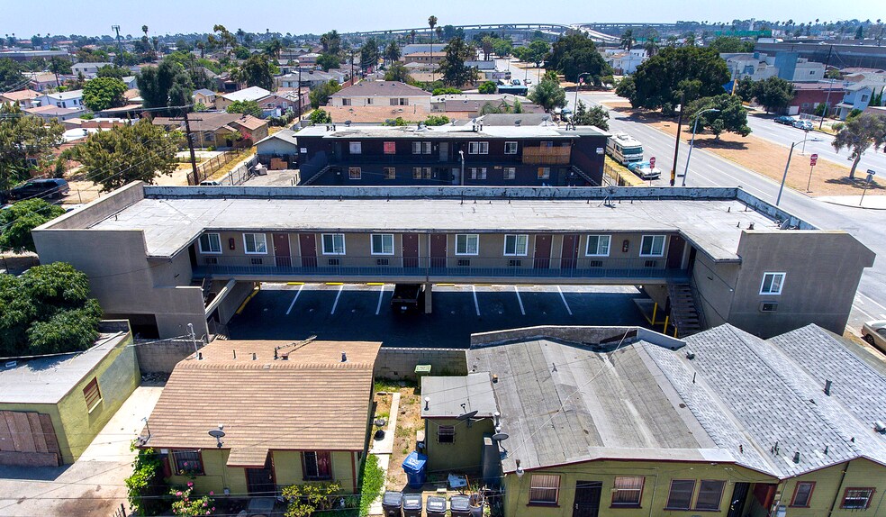 10424 S Broadway, Los Angeles, CA à vendre - Photo de l’immeuble – Image 2 sur 10