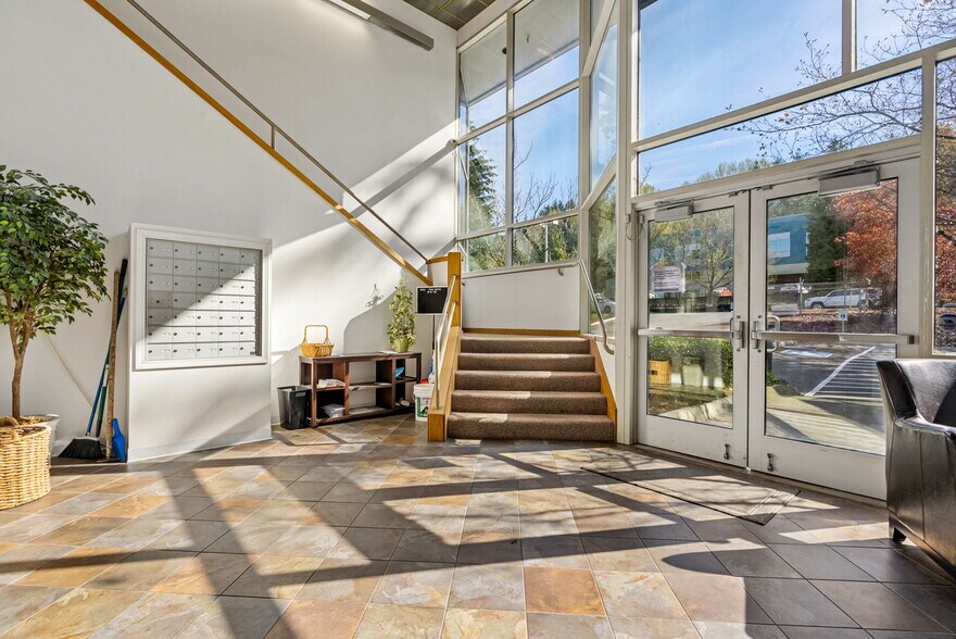 20205 144th Ave NE, Woodinville, WA à vendre - Photo intérieure – Image 3 sur 8