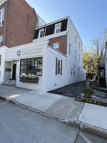 154-156 Main St, Northport, NY à louer - Photo de l’immeuble – Image 1 sur 12