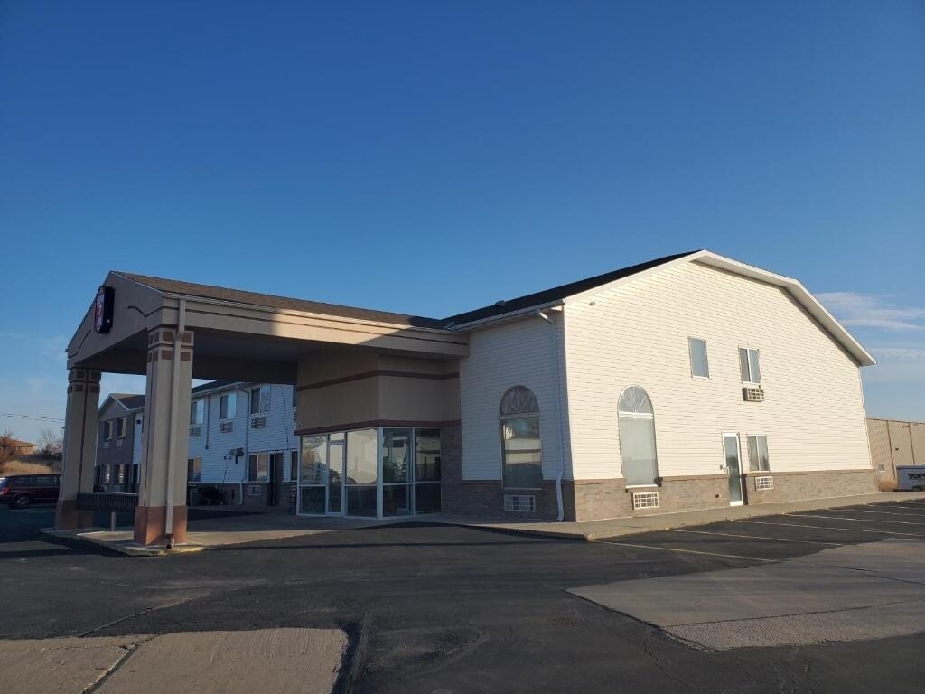 402 N 12th St, Tecumseh, NE à vendre Photo principale– Image 1 sur 12