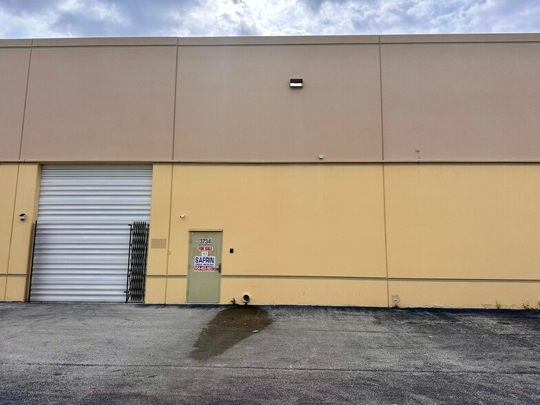 3732-3758 SW 30th Ave, Fort Lauderdale, FL à vendre - Photo intérieure – Image 3 sur 9