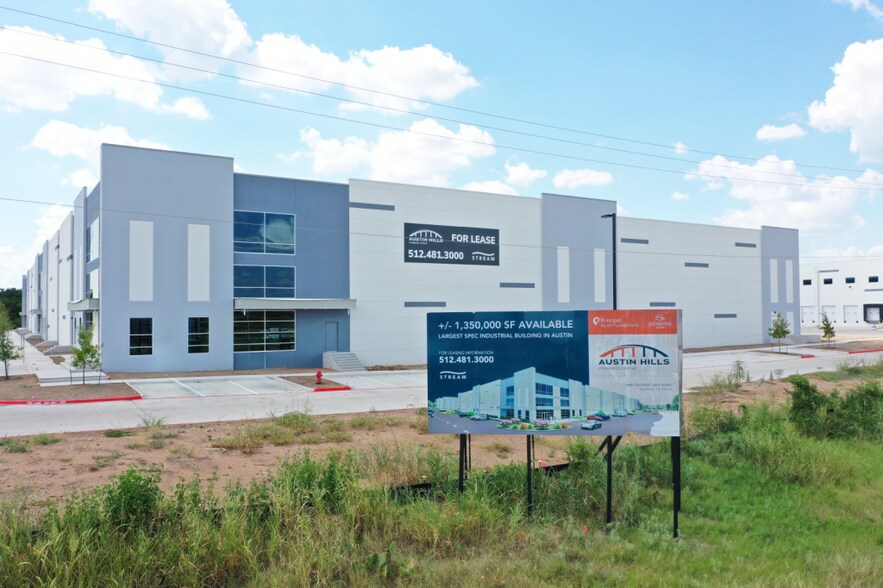 11801 Decker Lake Rd, Austin, TX à louer - Photo de l’immeuble – Image 3 sur 4