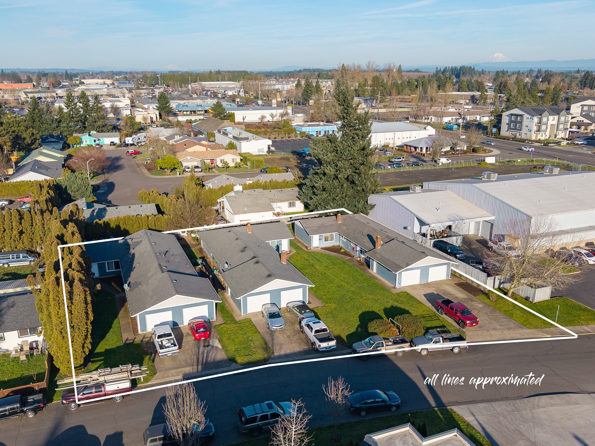 1581 James St, Woodburn, OR à vendre Photo principale– Image 1 sur 42
