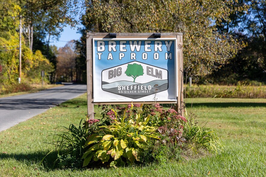 65 Silver St, Sheffield, MA à vendre - Photo de l’immeuble – Image 3 sur 52