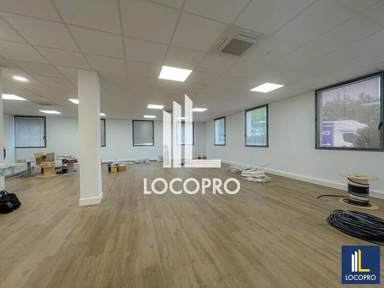 42 Avenue De Rome, Aix-en-Provence à louer - Photo de l’immeuble – Image 3 sur 5
