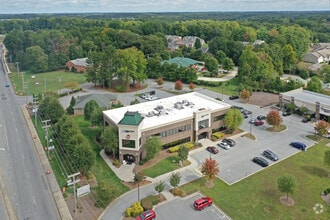1400 Eastchester Dr, High Point, NC - VUE AÉRIENNE  vue de carte - Image1