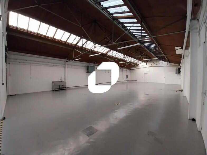 Bureau dans Villeneuve-Saint-Georges à louer - Photo de l’immeuble – Image 3 sur 7