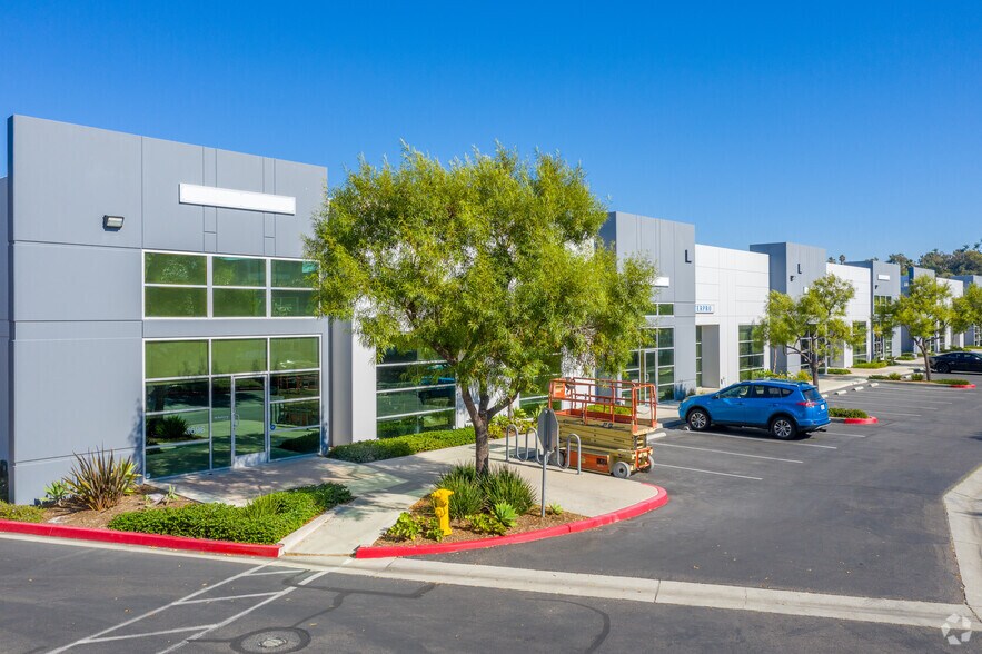 1694-1704 Ord Way, Oceanside, CA à vendre - Photo de l’immeuble – Image 2 sur 23