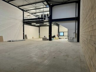 Plus de détails pour 4 Rue Magnier Bedu, Groslay - Local d'activités à louer