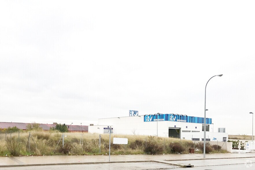 Avenida del Parque, 2, Madrid, Madrid à louer - Photo de l’immeuble – Image 2 sur 2